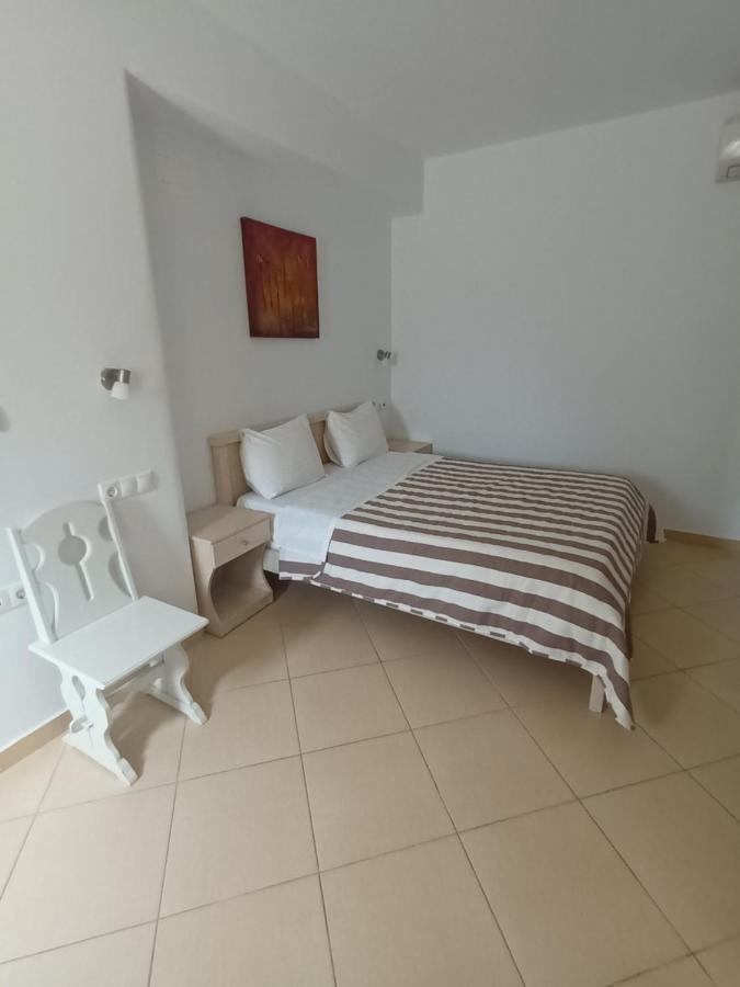 Theofanis Studios Agia Anna  Екстериор снимка